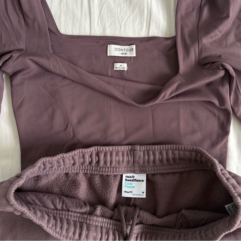 Aritzia Smoked Eggplant Matching Set - Picture 2 of 4